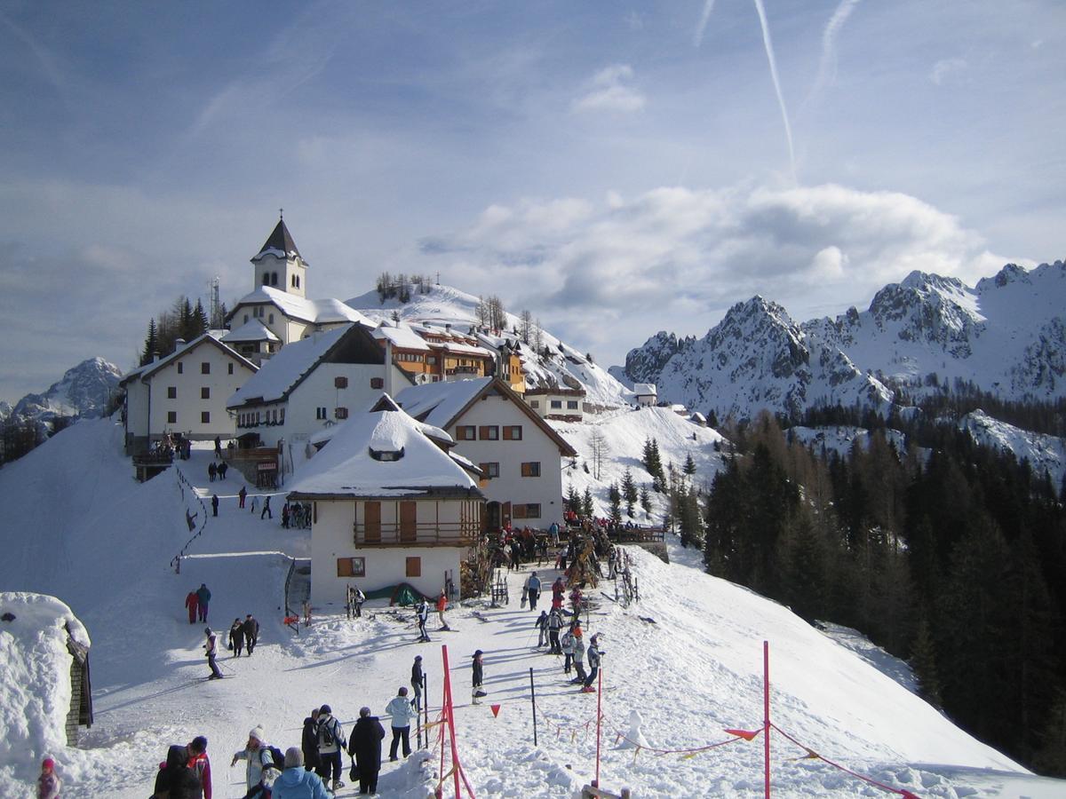 Hotel Vandot Kranjska Gora Exteriör bild